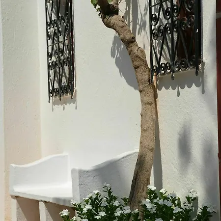 Aparthotel Poppy 2*