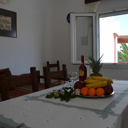Poppy Aparthotel