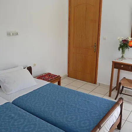 Poppy Aparthotel