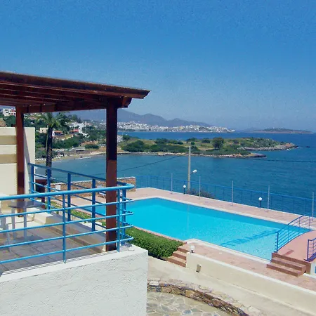Apartmanhotel Poppy 2*